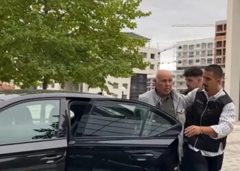 Banorët e Zhegrës përkujtojnë krimet e forcave serbe nën komandën e Dragan Naskoviqit, i cili është akuzuar nga Prokuroria.