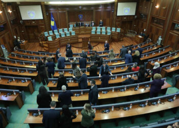 Basha deklaron se seanca do të vazhdojë nëse ka ndryshime në qëndrim nga deputetët.