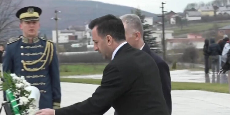 Basha në Prekaz: Dita e Flamurit, një ditë e shenjtë për popullin shqiptar