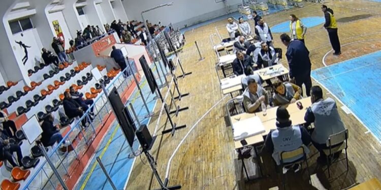 Bashkia me numrin më të madh të votuesve, Mati po përfundon numërimin e kutive të votimit.