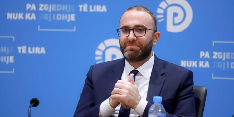 Berisha përjashtohet nga punimet e Kuvendit për 10 ditë, Bardhi: Shkelje e të drejtave të opozitës, do t’i kundërpërgjigjemi me…