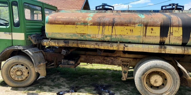 Bllokohet rruga në Zubin-Potok nga një kamion, dy persona arrestohen.