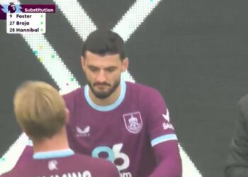 Broja kthehet në fushë, sulmuesi përfundon rikuperimin nga dëmtimi me Kombëtaren dhe luan ndaj ish-skuadrës së tij.