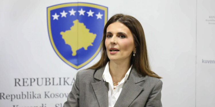 Çitaku: 100 euro për studentët është një manipulim për qëllime zgjedhore