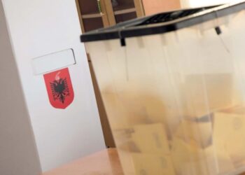 DETAJET/ Falsifikimi i një dokumenti, si u zbulua në zgjedhjet e 11 majit? Punonjësja e KQZ: Nuk e kam në mendje...