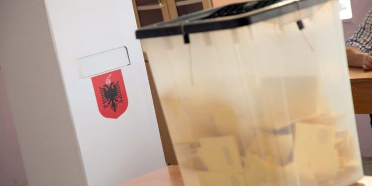 DETAJET/ Falsifikimi i një dokumenti, si u zbulua në zgjedhjet e 11 majit? Punonjësja e KQZ: Nuk e kam në mendje...