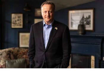 David Cameron diagnostikohet me kancer të prostatës, rrëfen si e zbuloi sëmundjen.