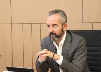“Diella” dhe KQZ fillojnë numërimin e votave/ Projekti pilot zbatohet në Tepelenë, por nuk ndikon në shpalljen e rezultatit përfundimtar.