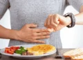 Dieta e njohur për humbje peshe po shqyrtohet me seriozitet nga studimet më të fundit!