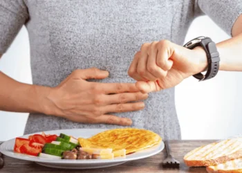 Dieta e njohur për humbje peshe po shqyrtohet me seriozitet nga studimet më të fundit!