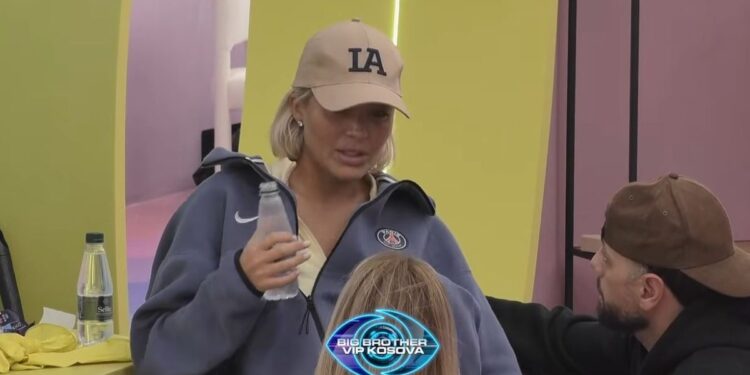 Doli me komunikim nga jasht, shpërthen në lot për shkak të lajmit misterioz!