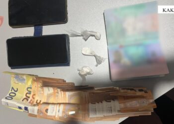 Dy persona arrestohen në Kakavijë; njëri po përpiqej të kalonte me kokainë, tjetri me qindra fishekë.