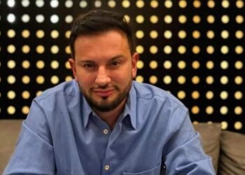 Elton Tozaj paralajmëron se do të publikojë listën e eskortave, të irrituar me moderatoren shqiptare!