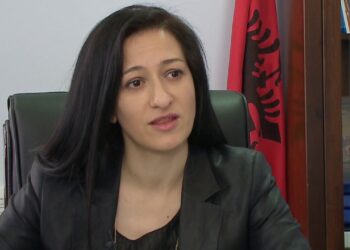 Emërim pa garë në krye të arsimit: Arta Dollani u bë e para e sektorit të arsimit parauniversitar pa ndonjë konkurrencë.