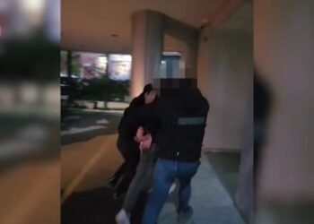 Emri/Krijoi profil fallco në rrjetet sociale me logo dhe emrin e një banke, duke ofruar kredi të paautorizuara; një i arrestuar dhe dy të tjetër në hetim në Tiranë.