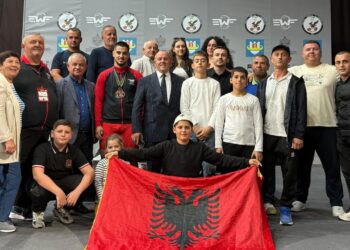 Ertjan Kofsha, i treti në Europë në peshngritje me 2 medalje bronzi, arrin të thyejë 4 rekorde europiane.