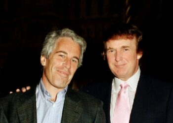 FOTO/ Si Wolff i kërkoi ndihmë Epstein-it për të "mbyllur" Trumpin përpara zgjedhjeve të 2016-ës