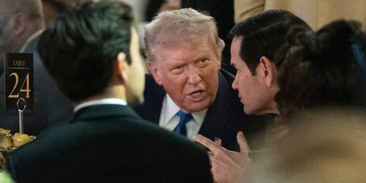 Festa e shtrenjtë në Mar-a-Lago “nuk e shqetëson” Trump, presidenti kërkon nga sekretari i shtetit: Dua të kaloj kohë me gruan time.