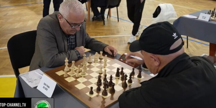 Festivali i Shahut në Gjirokastër, me pjesëmarrës nga të gjitha grupmoshat e Shqipërisë dhe Kosovës