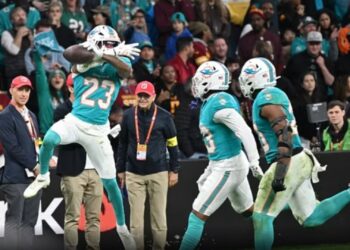 Fjolla "siuuu" rikthehet në Bernabeu, lojtarit të NFL-i bën nderime Cristiano Ronaldos