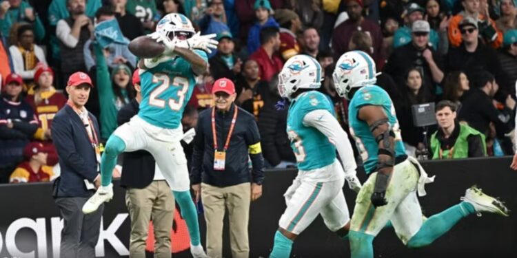 Fjolla "siuuu" rikthehet në Bernabeu, lojtarit të NFL-i bën nderime Cristiano Ronaldos