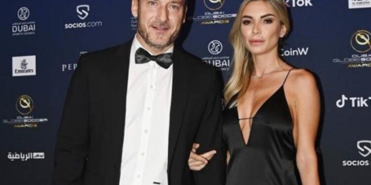 Francesco Totti dhe Noemi Bocchi nën hetim, fëmijët e tyre minorenë të lënë vetëm...