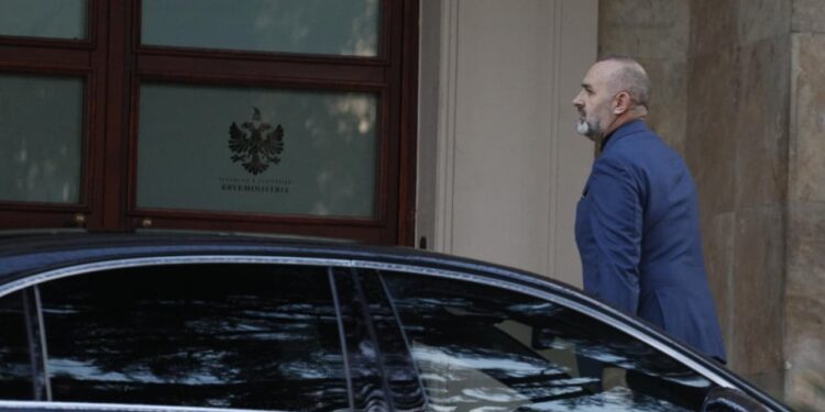 GJKKO: Balluku takon Ramën për tre orë, bashkë me Ulsi Manjën në Kryeministri