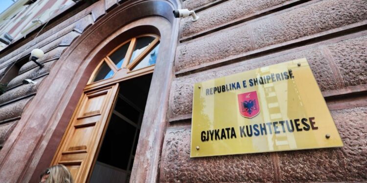 Gjykata Kushtetuese refuzon kërkesën e Naureda Llagamit