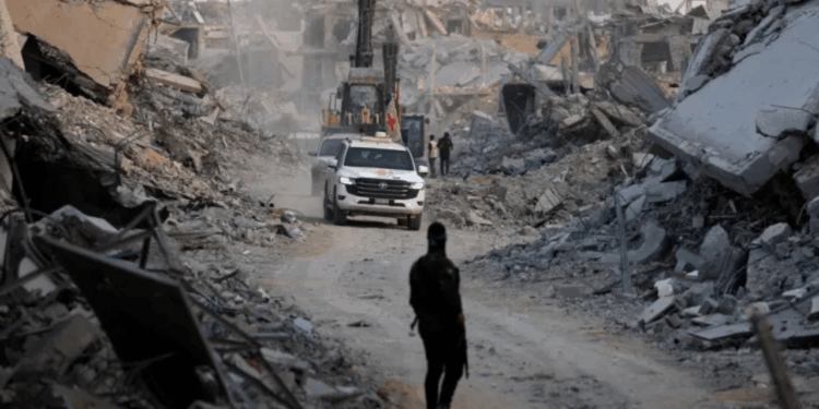 Grupi militant Hamasi dorëzon trupin e një pengu izraelit në Kryqin e Kuq. A është e mundur një bisedë e re për paqe?