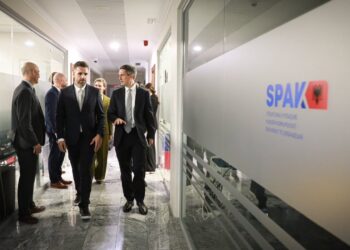 Hapja e Qeverisë Amerikane: Ambasada e SHBA në Tiranë Kthehet në Bashkëpunim të Rregullt