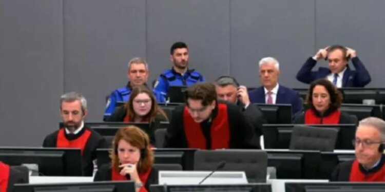 Hashim Thaçi uron Shqipërinë nga gjykata e Hagës, ish-presidenti: Sot nuk duhej të kishte seancë për mua, është një festë për të gjithë shqiptarët.