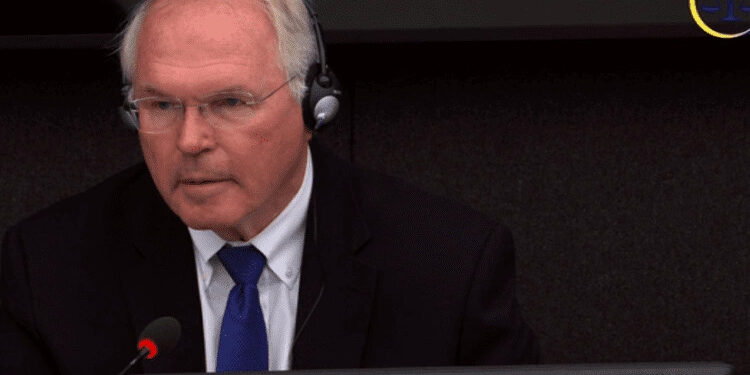 Hill: Marrëveshja e Rambouillet-it sfidoi besimin e Millosheviqit se shqiptarët nuk mund të bashkohen për asgjë.