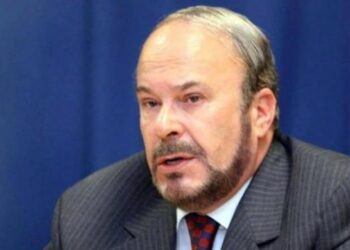 Homazhe nesër për Fatos Nanon/ Kryeministri Rama flet, opozita në pritje të pjesëmarrësve