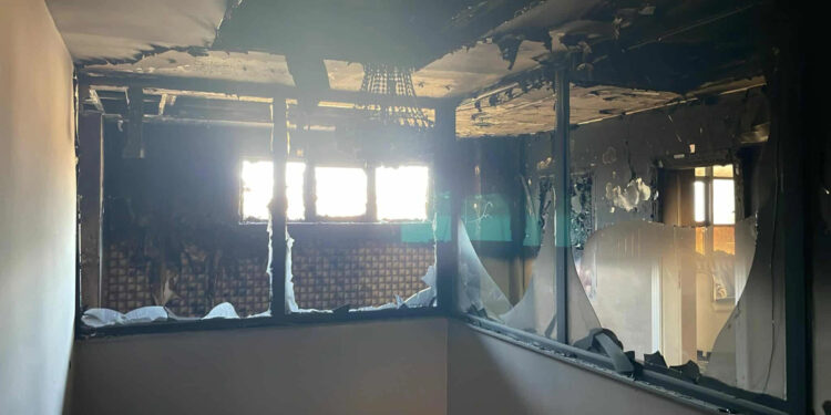 Hotel i kandidatit për kryetar të Obiliqit, Halil Thaçi, shkatërrohet nga zjarri