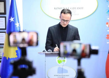 Hyseni angazhohet për ndërtimin e një qendre për mbështetje të grave që kanë qenë viktima të dhunës në familje.