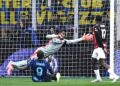 Inter-Milan në Jetë: Maignan ndalon golat për zikaltrit, pjesa e parë mbyllet pa gola.