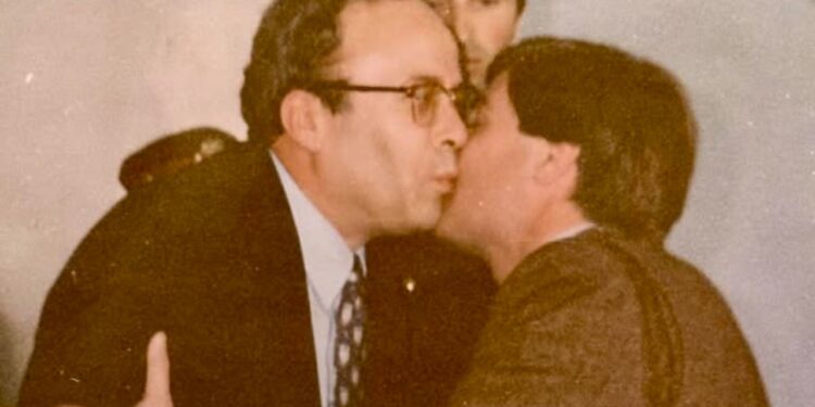 Ish-ambasadori i Shqipërisë në Francë reagon pas ndarjes nga jeta të Fatos Nanos në moshën 73-vjeçare: Ai nuk ishte thjesht një ish, por një person unik.