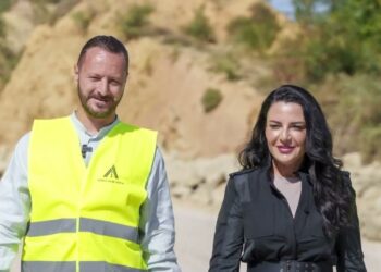 Ish-deputeti i PD-së përfshihet në dosjen "Balluku", zv/kryeministrja i bën thirrje Berberit të mos fitojë më tendera.