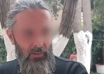 Ish-modeli që u bë prift dhe shpërndante kokainë, detaje shokante nga skandali në kishën greke: 46-vjeçari pretendon se heq magjitë dhe shëron kancerin.
