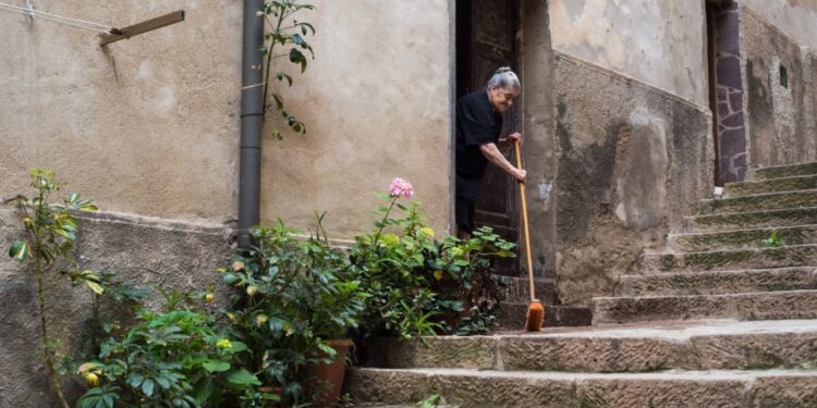 Itali bëhet shtëpia e njëqindvjeçarëve, mbi 2,000 italianë do të festojnë 100-vjetorin në 2025