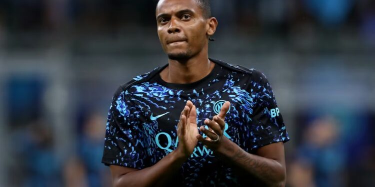 "Jam shumë i kënaqur këtu, shpresoj të vazhdoj" / Mbrojtësi i City-t jep sinjale të forta për zikaltërit: Tani gjithçka varet nga Interi.