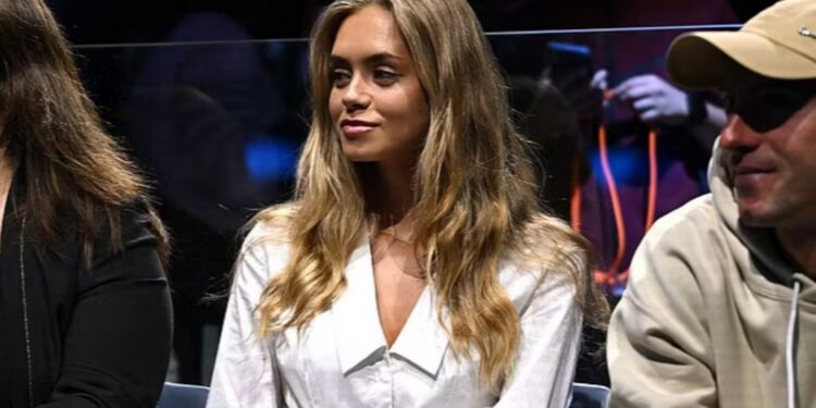 Jannik Sinner fillon me sukses ATP Finals, përballë një tifozje të veçantë...