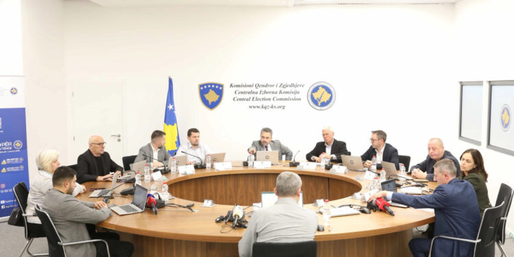 KQZ miraton buxhetin për zgjedhjet, fletëvotimet nga diaspora do të dërgohen me postë.