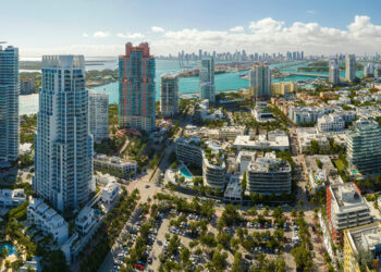 Kinezët hashtojnë barriera në tregun e pronave në Florida