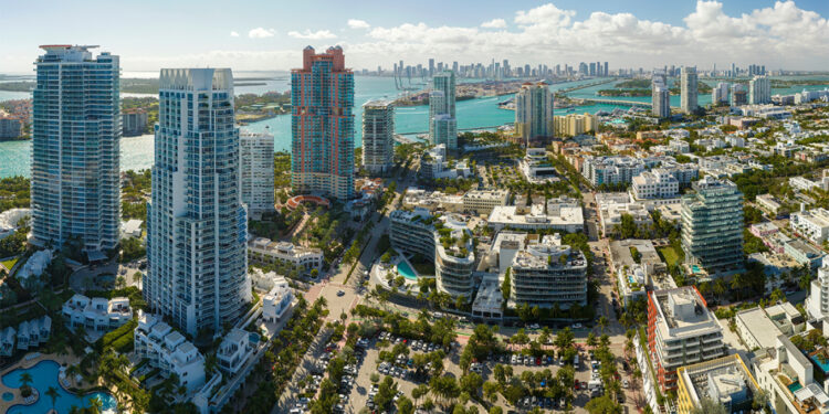 Kinezët hashtojnë barriera në tregun e pronave në Florida