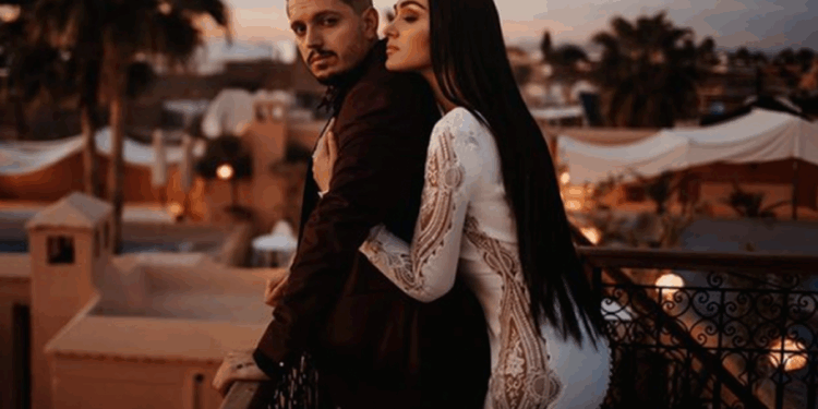 Klea Huta befason me veprimin e saj pas ndarjes me Elgitin për shkak të një femre tjetër.