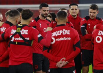 Kombëtarja, me vështrimin nga dy ndeshje të tjera për vazon e dytë të shortit