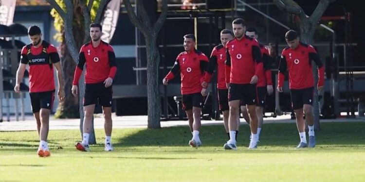 Kombëtarja shqiptare realizon seancën e parë stërvitore përballë Andorrës, tre lojtarë mungojnë në grup.