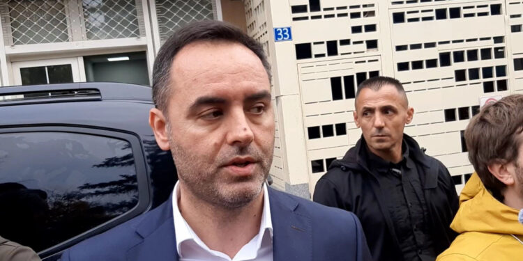 Konjufca kërkon mbështetje nga opozita për postin e kryeministrit, por refuzon koalicionin me ta.