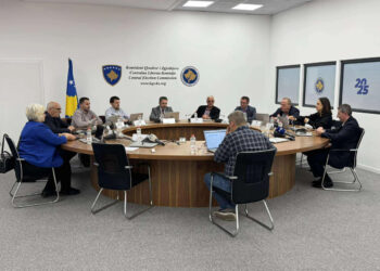 Krasniqi nga VV: Votimi me asistencë është një metodë e dikujt për të manipuluar votat.